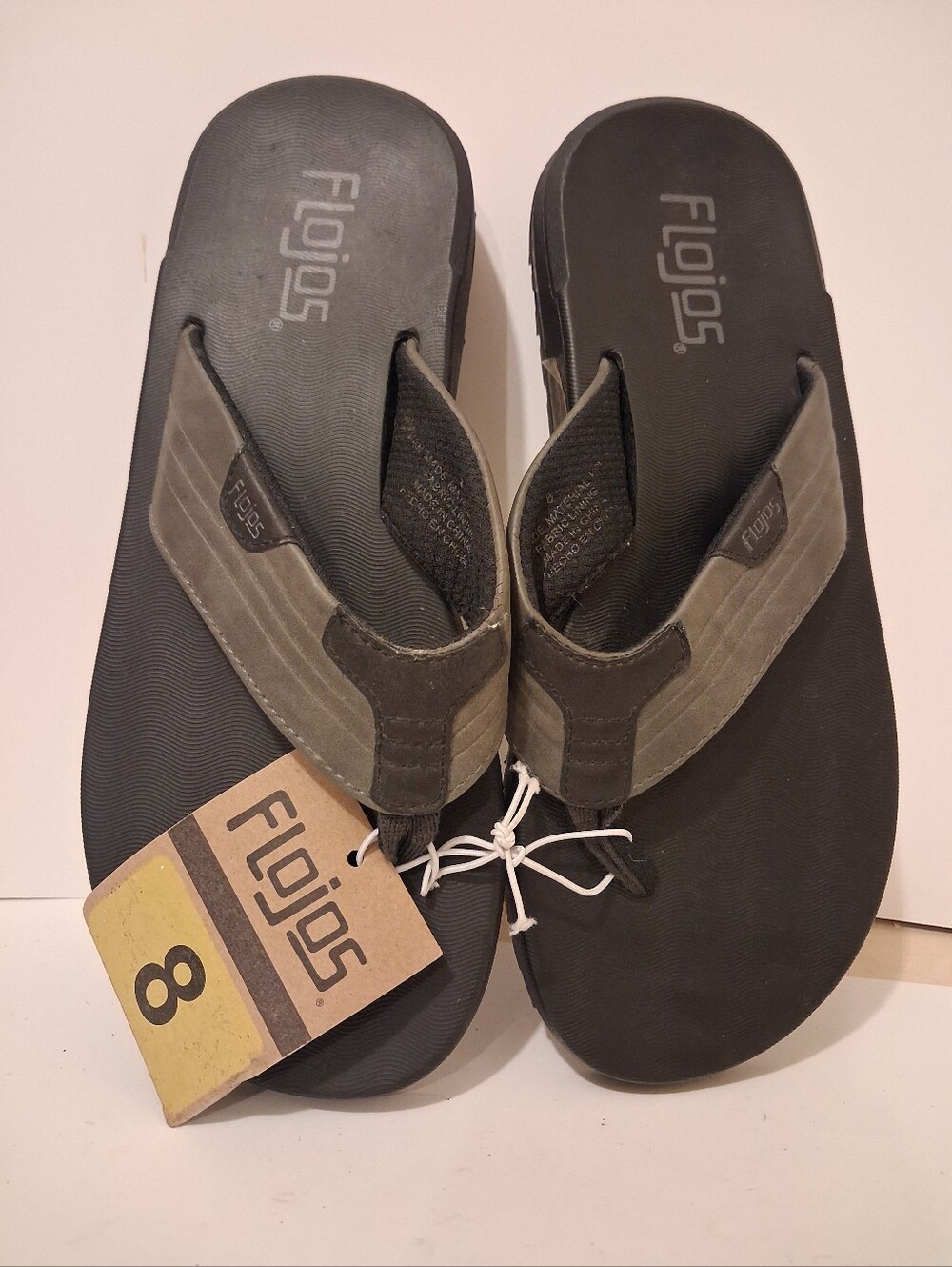 Flojos Men's Flip Flop Sandals Gray/Black Comfort Casual Beach Size 8 NWT